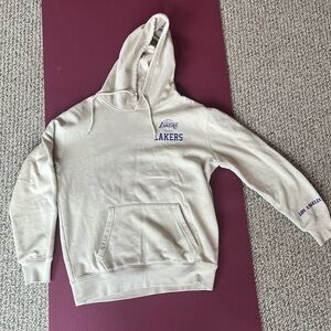 Los Angeles Lakers Chenille Vintage Lettering Hoodie Sweatshirt Cream Medium NBA